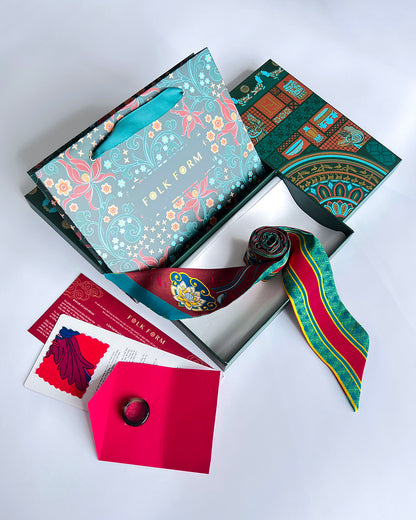 Quà Tặng Cao Cấp / Khăn Twilly Lụa Cố Đô Liên Hoạ / Nâu & Xanh Lá Đậm / 6cm x 150cm