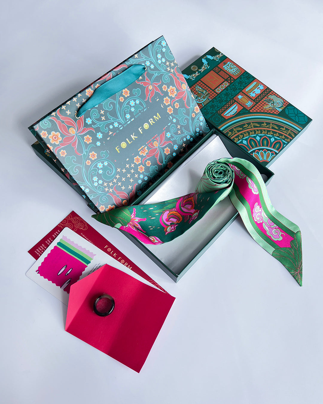 Quà Tặng Cao Cấp / Khăn Twilly Lụa Uyên Ương Liên Hạ / Xanh Lá & Hồng / 6cm x 150cm