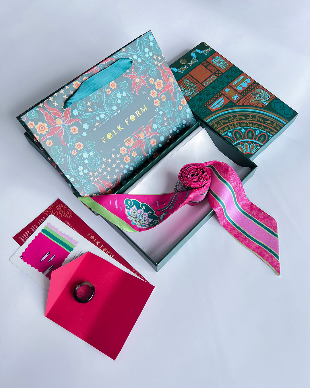 Quà Tặng Cao Cấp / Khăn Twilly Lụa Cố Đô Liên Hoạ / Hồng & Xanh Lá / 6cm x 150cm