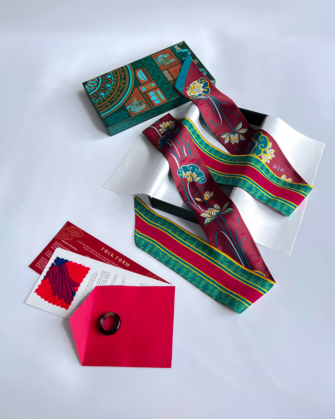 Quà Tặng Cao Cấp / Khăn Twilly Lụa Cố Đô Liên Hoạ / Nâu & Xanh Lá Đậm / 6cm x 150cm