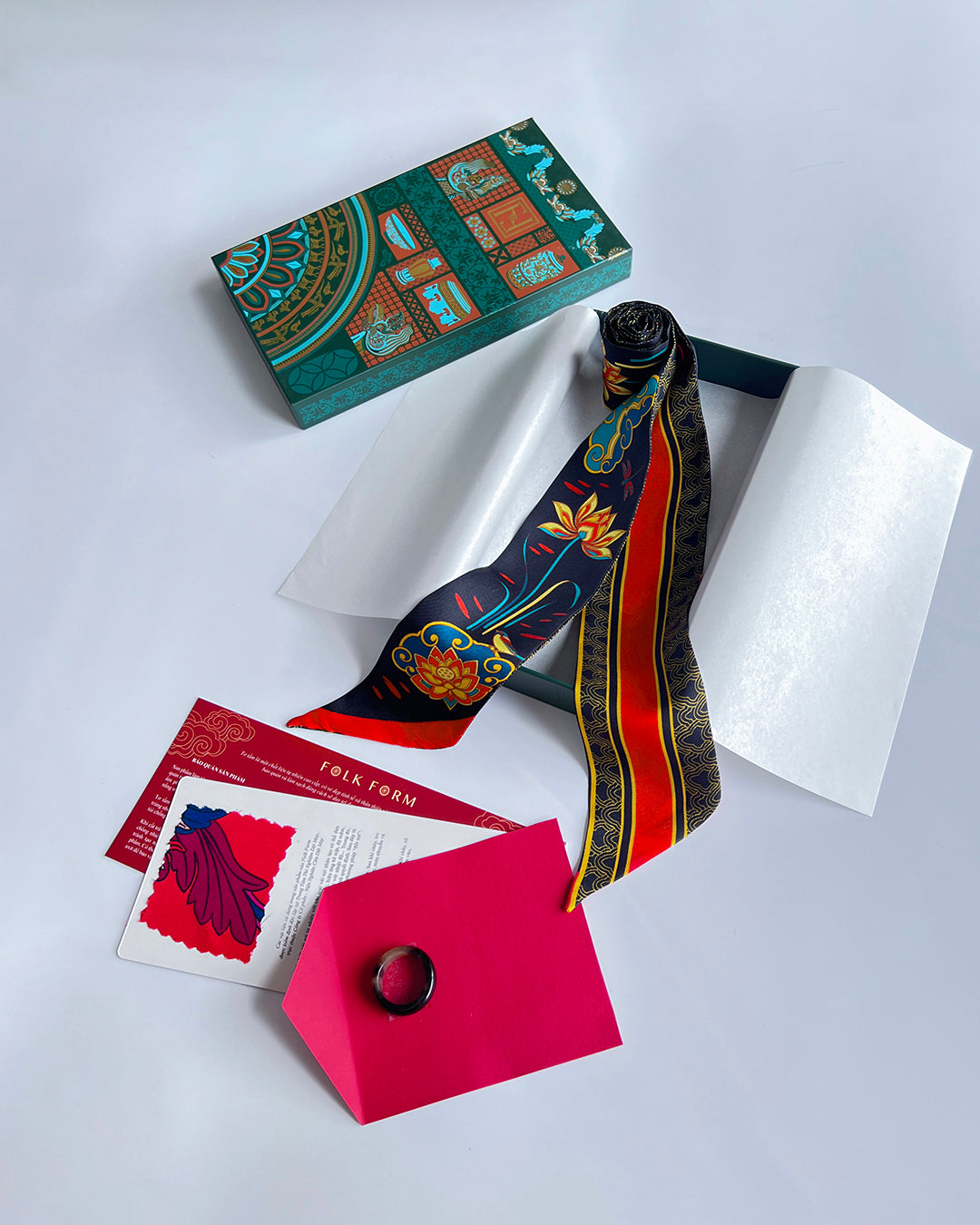 Quà Tặng Cao Cấp / Khăn Twilly Lụa Cố Đô Liên Hoạ / Đen & Da Cam / 6cm x 150cm