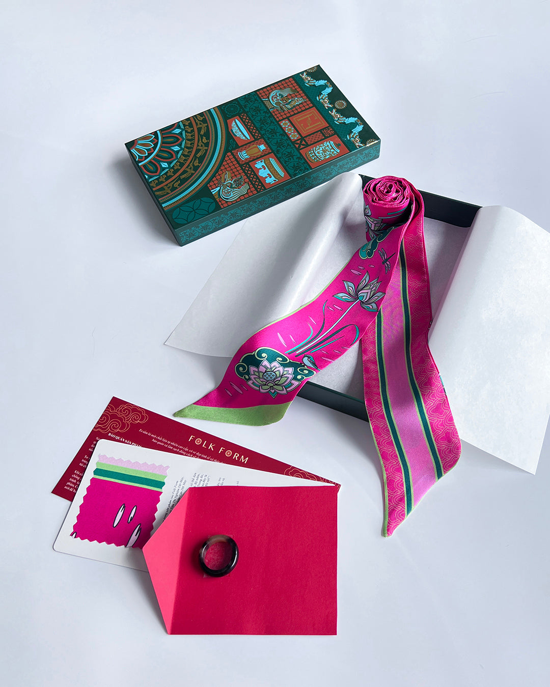 Quà Tặng Cao Cấp / Khăn Twilly Lụa Cố Đô Liên Hoạ / Hồng & Xanh Lá / 6cm x 150cm