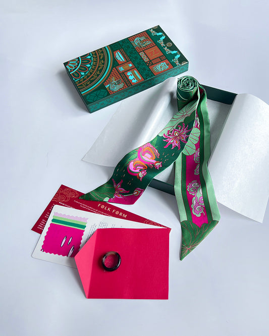 Set 3 Quà Tặng Doanh Nghiệp Cao Cấp / Khăn Twilly Lụa Uyên Ương Liên Hạ / Xanh Lá & Hồng