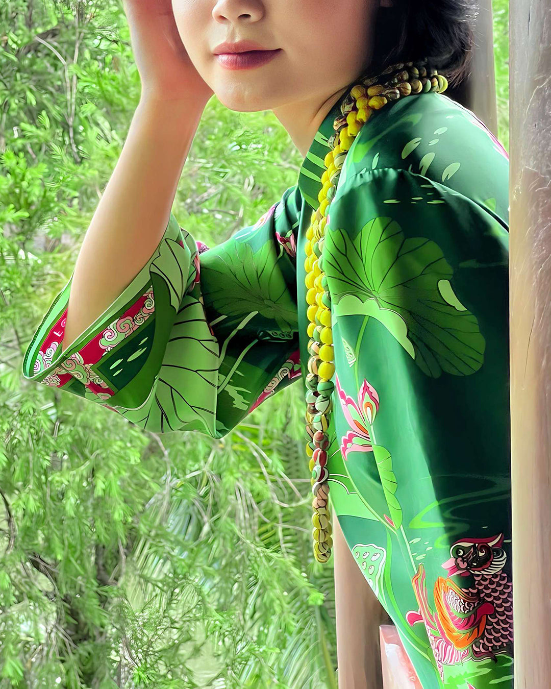 Áo Dài Tay Loa / Họa tiết Uyên Ương Liên Hạ Xanh Lá & Hồng