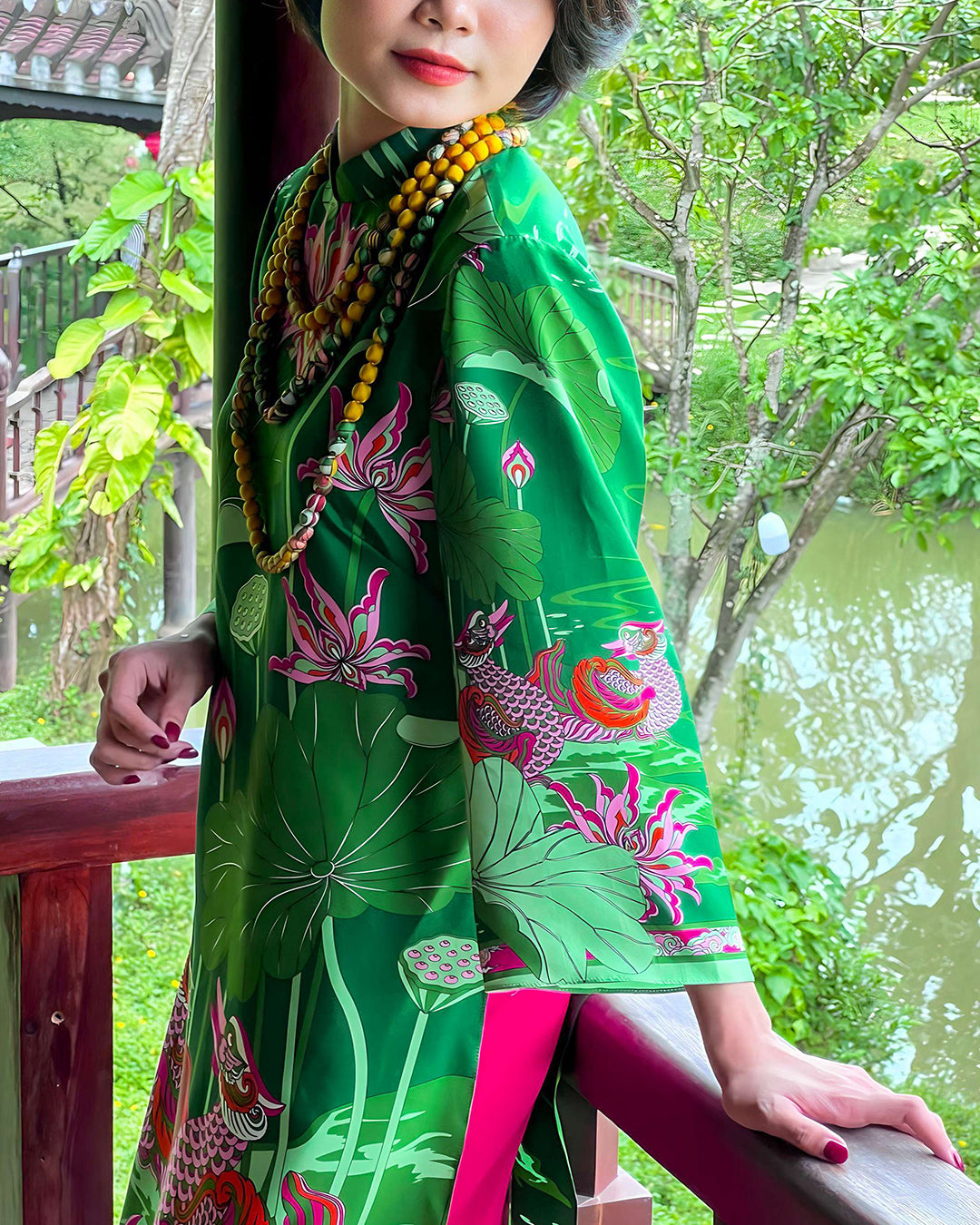 Áo Dài Tay Loa / Họa tiết Uyên Ương Liên Hạ Xanh Lá & Hồng