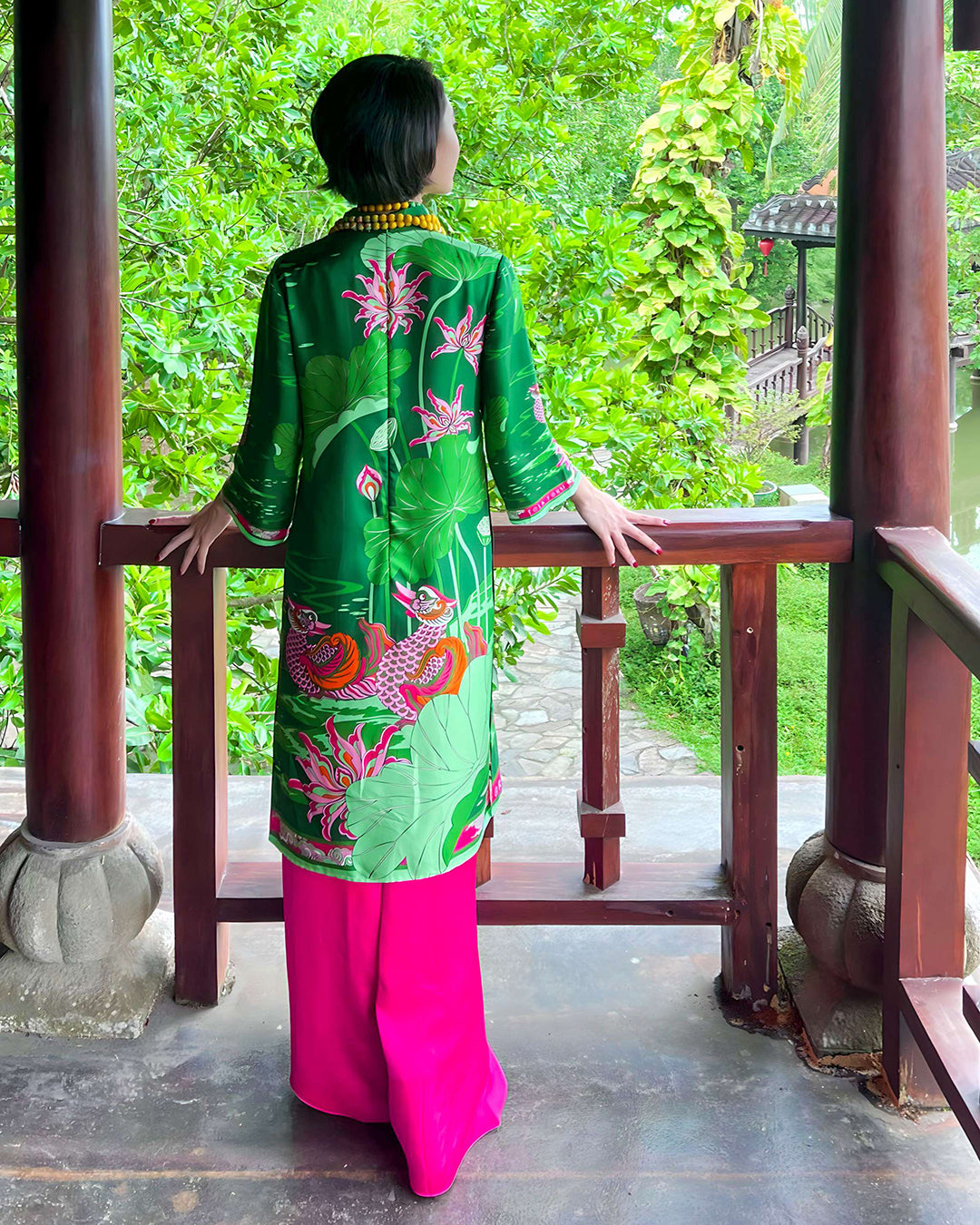Áo Dài Tay Loa / Họa tiết Uyên Ương Liên Hạ Xanh Lá & Hồng