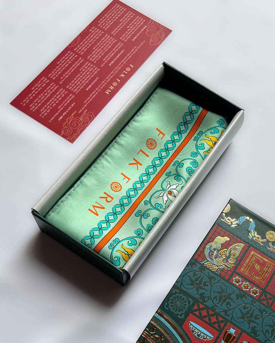 Quà Tặng Cao Cấp / Khăn Lụa Vuông Phụng Vũ Vân Ca / Xanh