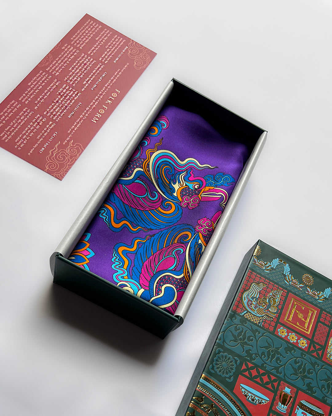 Quà Tặng Cao Cấp Tinh Tế / Khăn Lụa Vuông Phụng Vũ Vân Ca / Tím