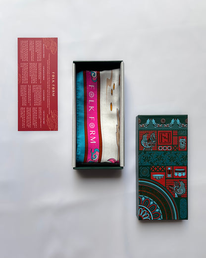 Quà Tặng Cao Cấp Tinh Tế / Khăn Lụa Vuông Uyên Ương Liên Hạ / Be & Nâu