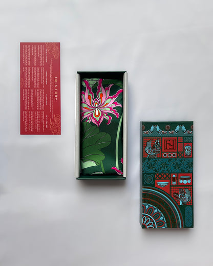 Quà Tặng Cao Cấp Tinh Tế / Khăn Lụa Vuông Uyên Ương Liên Hạ / Xanh Lá & Hồng