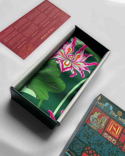 Quà Tặng Cao Cấp Tinh Tế / Khăn Lụa Vuông Uyên Ương Liên Hạ / Xanh Lá & Hồng