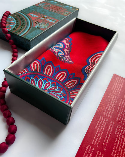 Quà Tặng Cao Cấp Tinh Vân / Khăn Lụa Vuông Hương Vân Long Mộng / Đỏ