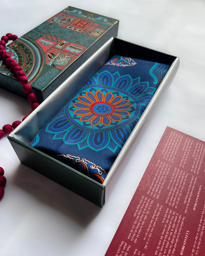 Quà Tặng Cao Cấp Tinh Vân / Khăn Lụa Vuông Hương Vân Long Mộng / Xanh Lam Đậm