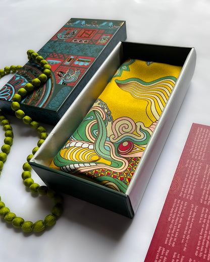 Quà Tặng Cao Cấp Tinh Vân / Khăn Lụa Vuông Mây Hoạ Long Ân / Vàng