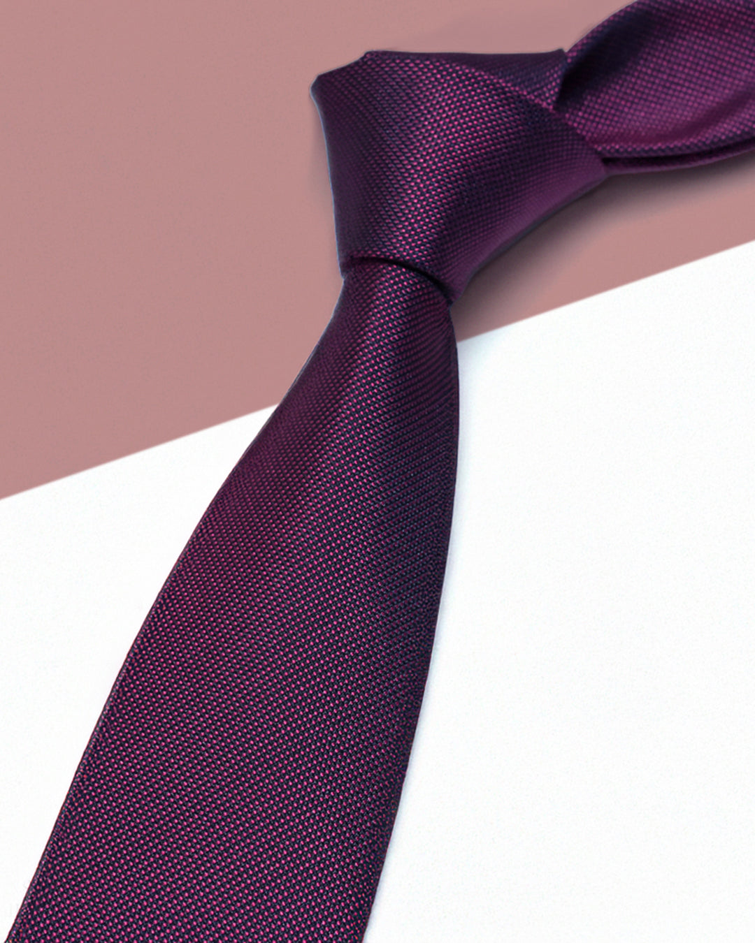 Quà Tặng Cao Cấp / Cà Vạt Lụa Gấm Hoa Văn Vi Chấm / Đỏ Tía / 8cm x 145cm