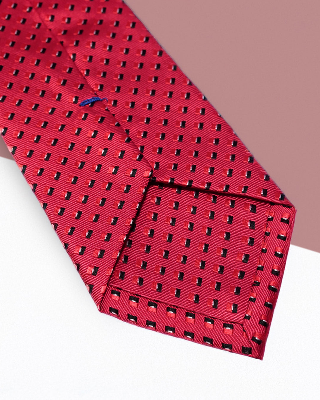 Cà Vạt Lụa Gấm Hoa Văn Lập Thể / Đỏ / 8cm x 145cm