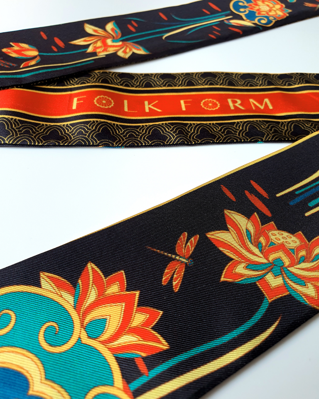 Quà Tặng Cao Cấp / Khăn Twilly Lụa Cố Đô Liên Hoạ / Đen & Da Cam / 6cm x 150cm