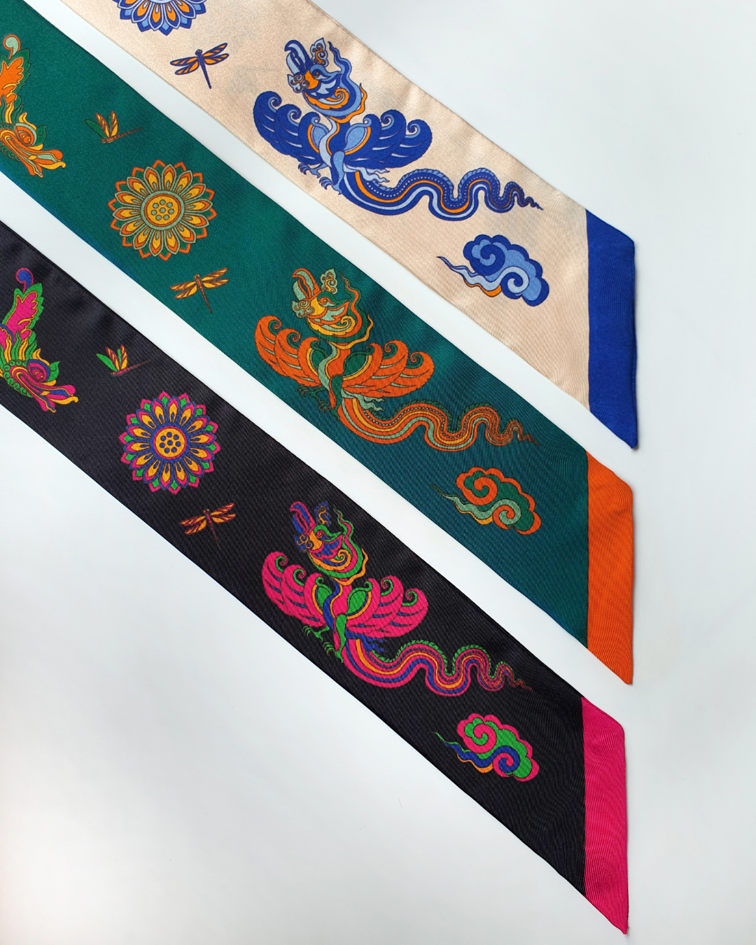 Quà Tặng Cao Cấp / Khăn Twilly Lụa Lý Quốc Ký Sự / Be & Xanh Dương / 6cm x 150cm