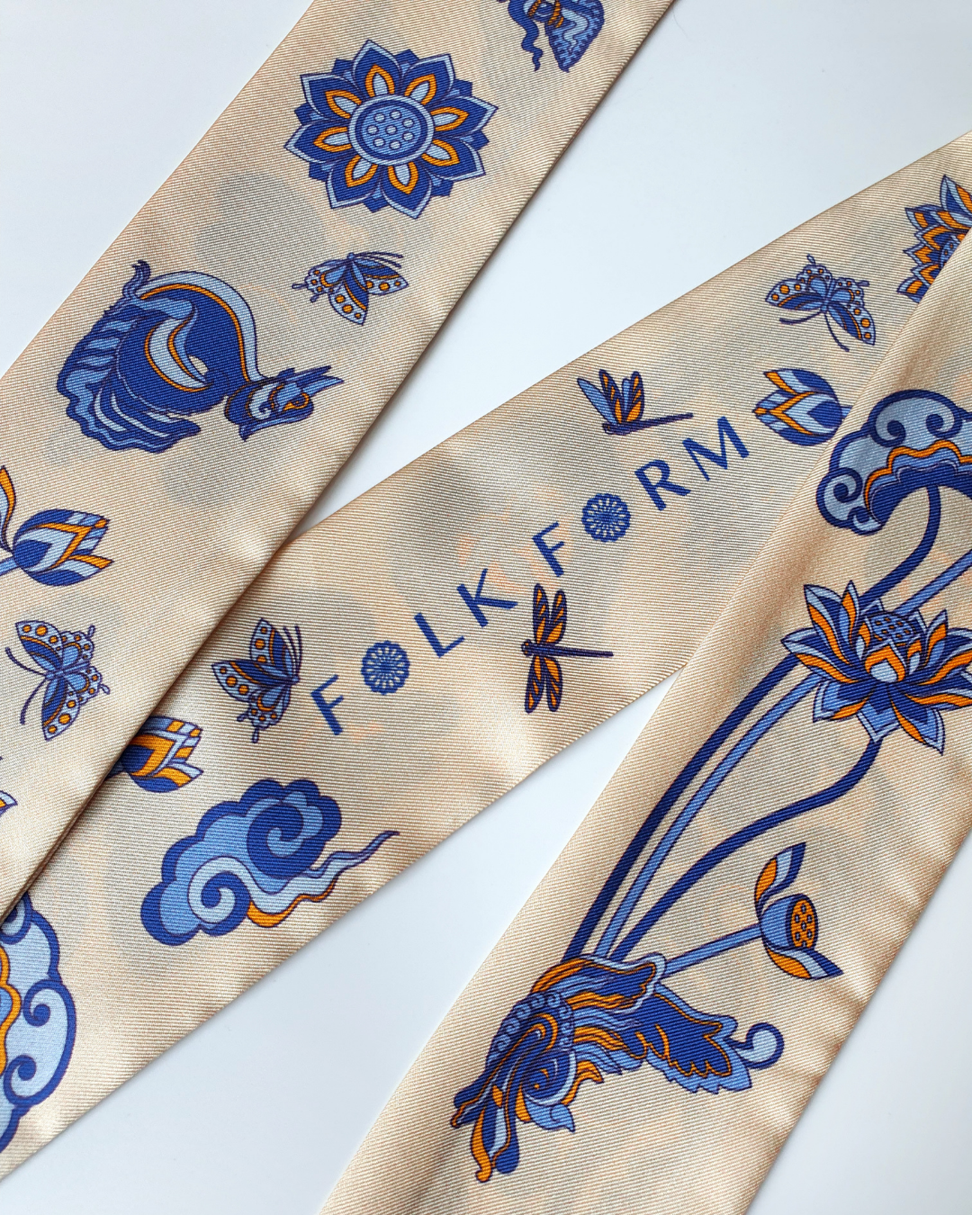 Quà Tặng Cao Cấp / Khăn Twilly Lụa Lý Quốc Ký Sự / Be & Xanh Dương / 6cm x 150cm