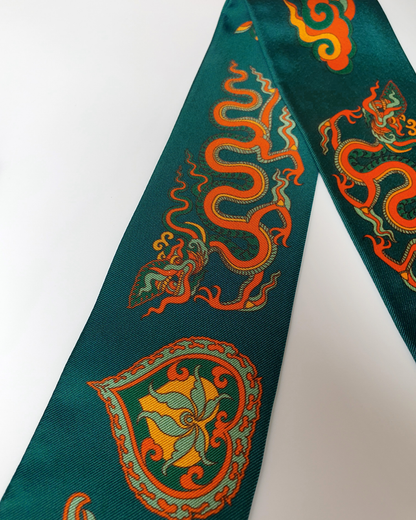 Quà Tặng Cao Cấp / Khăn Twilly Lụa Lý Quốc Ký Sự / Xanh Lá Đậm & Vàng / 6cm x 150cm