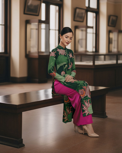 Áo Dài Lụa Truyền Thống / Họa tiết Uyên Ương Liên Hạ Xanh Lá & Hồng