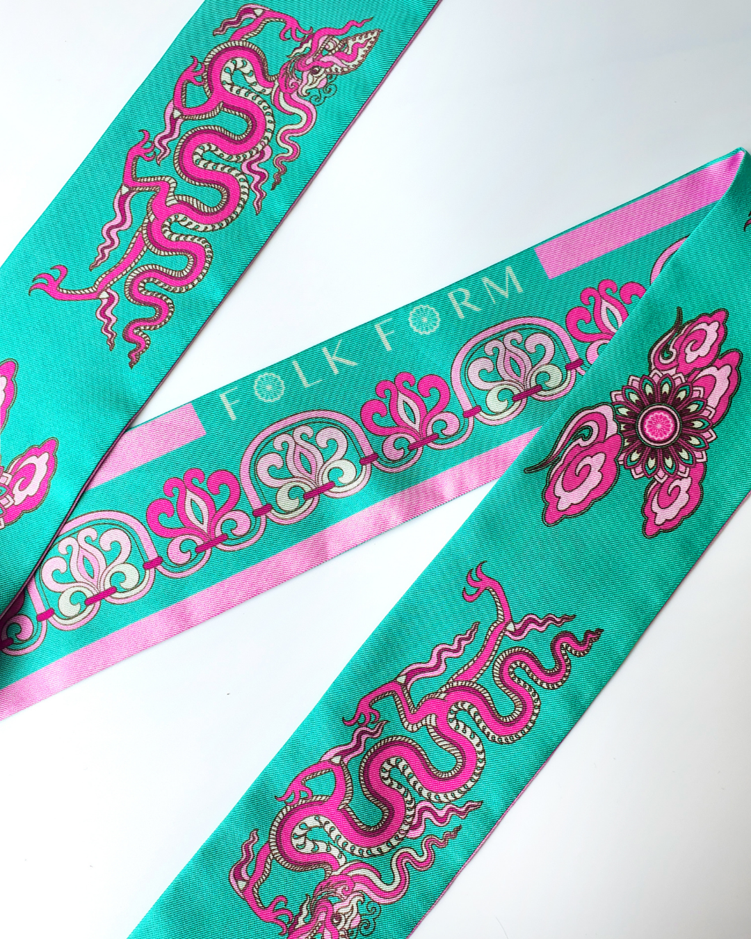 Quà Tặng Cao Cấp / Khăn Twilly Lụa Hương Vân Long Mộng / Xanh Ngọc & Hồng / 6cm x 150cm