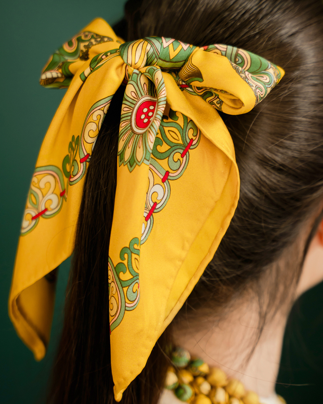 Khăn Lụa Mây Hoạ Long Ân / Vàng / 55x55