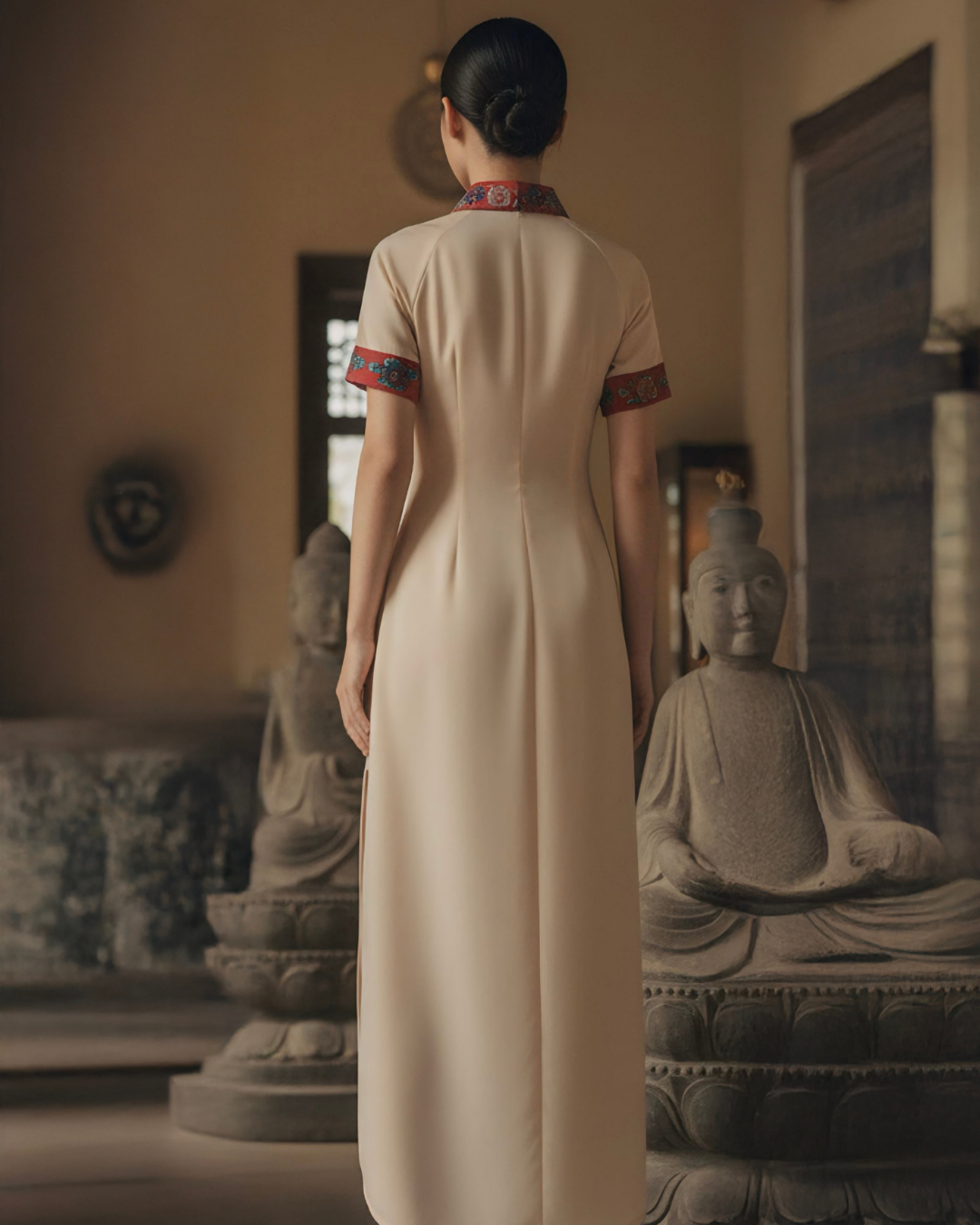 Đầm Sơ Mi Lụa Xẻ Tà Dáng Suông / Họa tiết Lụa Trơn Be & Twilly Mây Hoạ Long Ân Đỏ