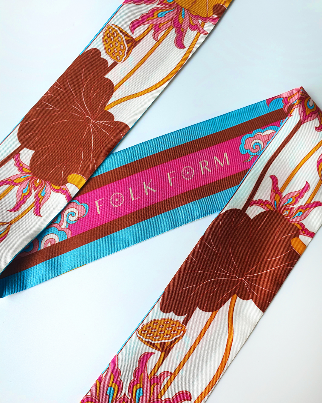 Quà Tặng Cao Cấp / Khăn Twilly Lụa Uyên Ương Liên Hạ / Be & Nâu / 6cm x 150cm