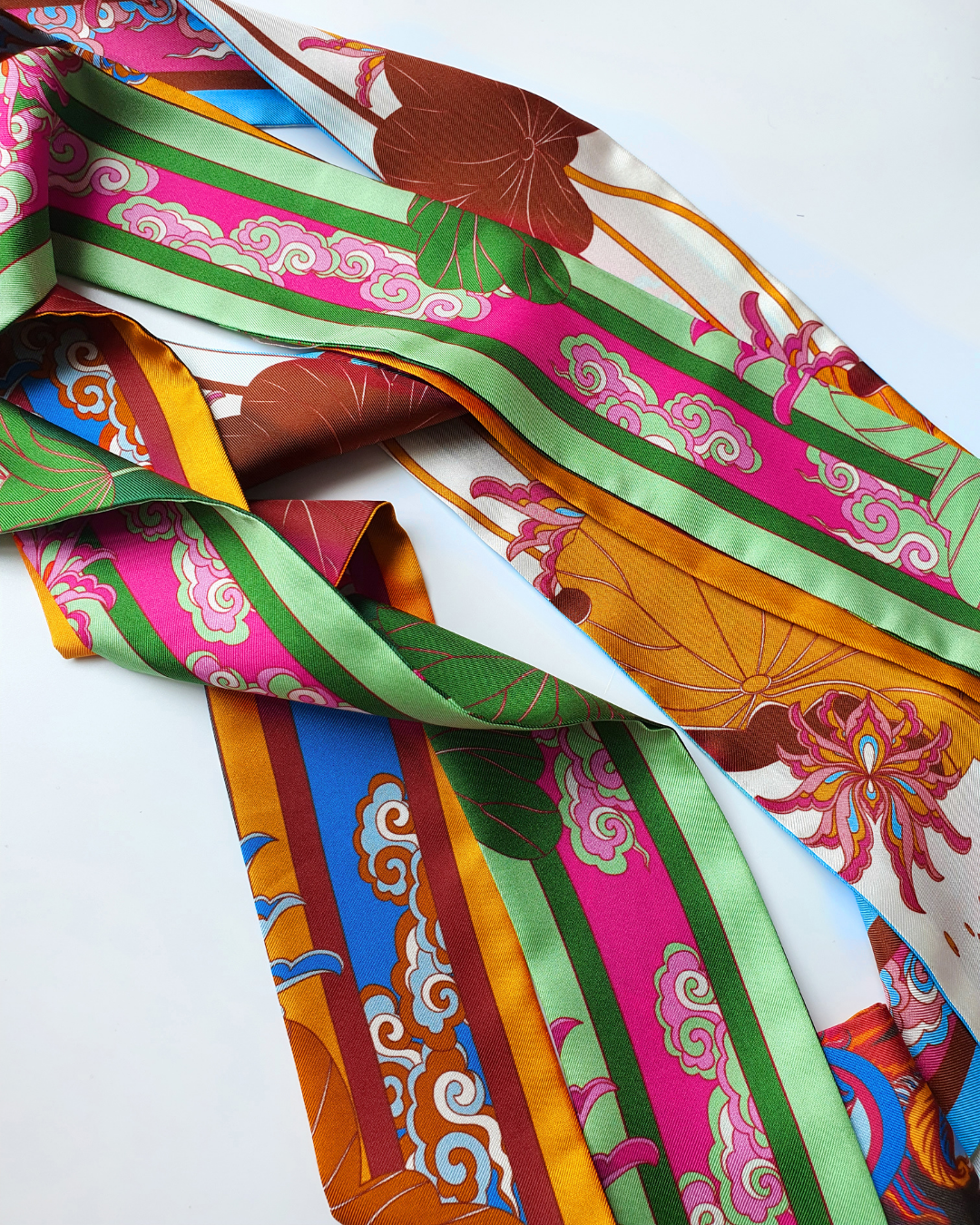 Quà Tặng Cao Cấp / Khăn Twilly Lụa Uyên Ương Liên Hạ / Xanh Lá & Hồng / 6cm x 150cm