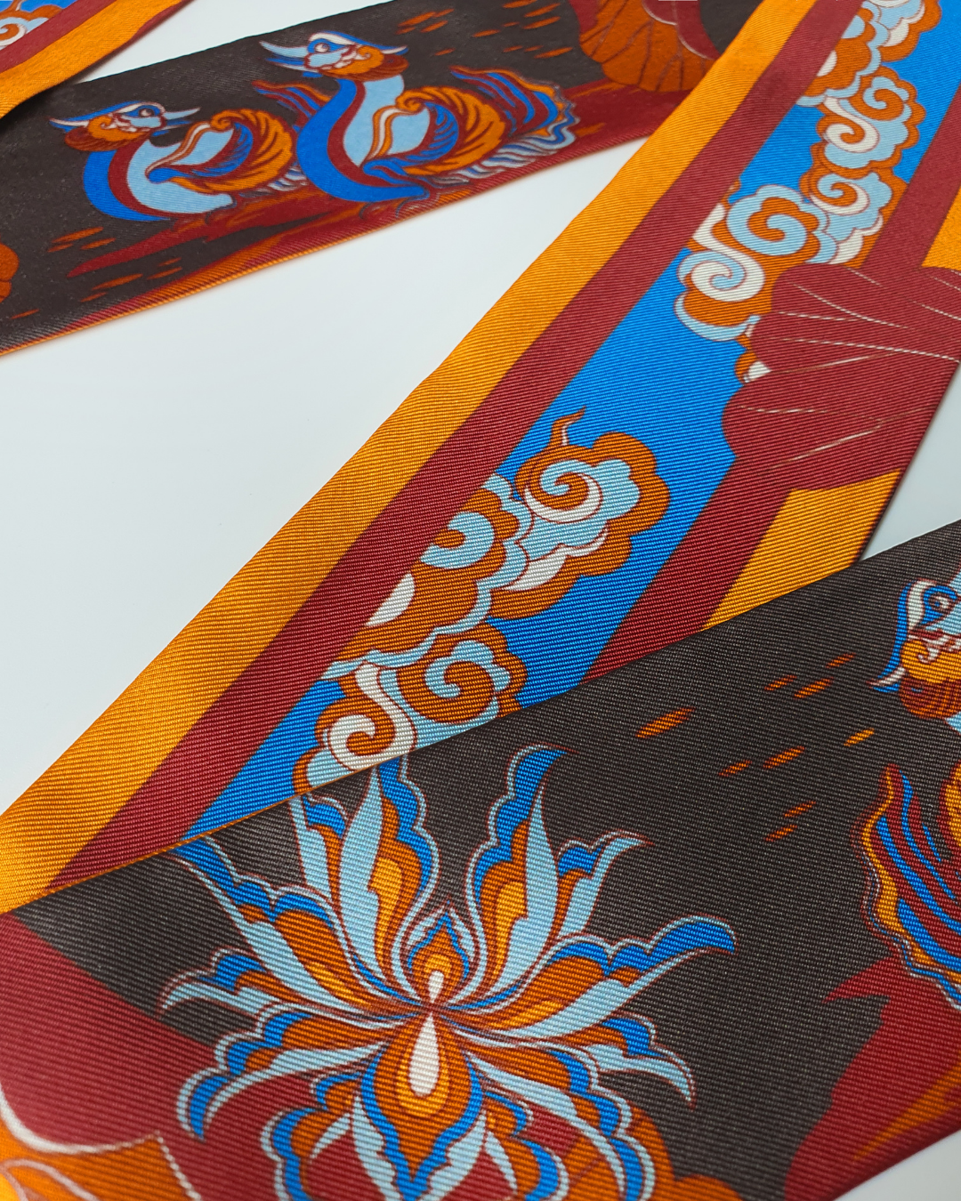 Quà Tặng Cao Cấp / Khăn Twilly Lụa Uyên Ương Liên Hạ / Nâu & Da Cam / 6cm x 150cm