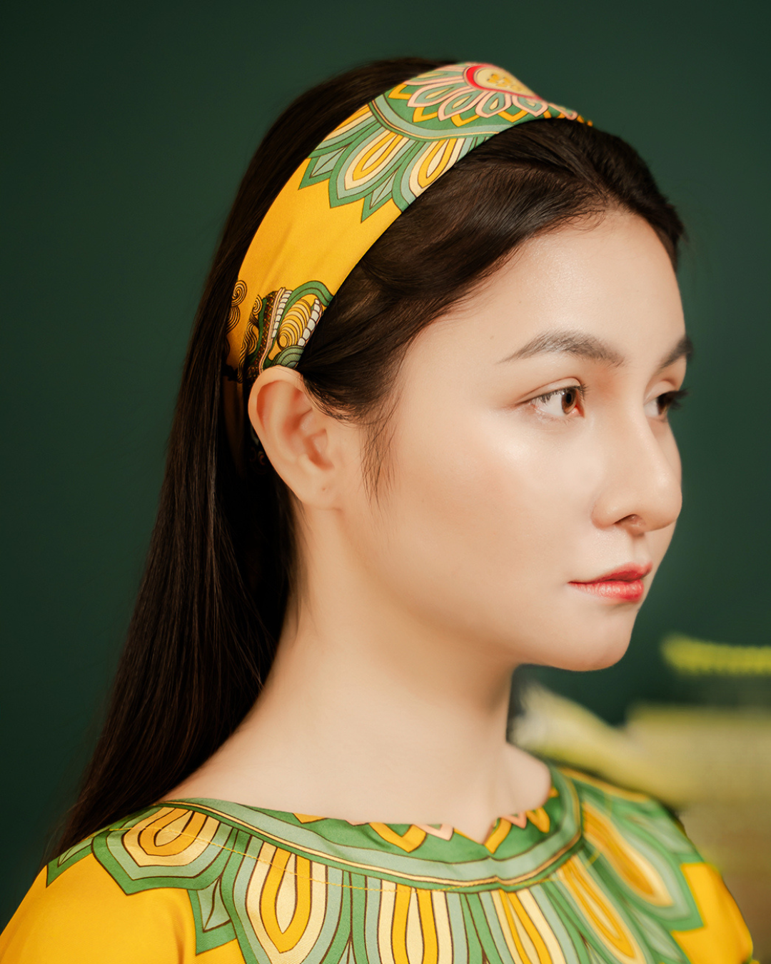 Khăn Lụa Mây Hoạ Long Ân / Vàng / 55x55