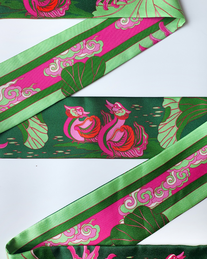 Quà Tặng Cao Cấp / Khăn Twilly Lụa Uyên Ương Liên Hạ / Xanh Lá & Hồng / 6cm x 150cm