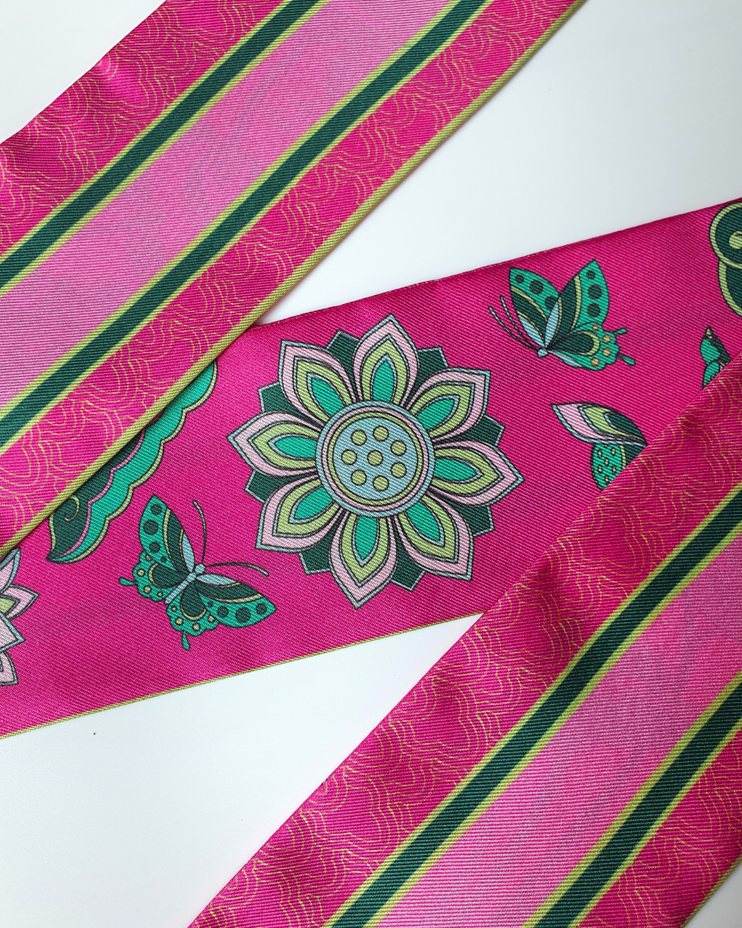 Quà Tặng Cao Cấp / Khăn Twilly Lụa Cố Đô Liên Hoạ / Hồng & Xanh Lá / 6cm x 150cm