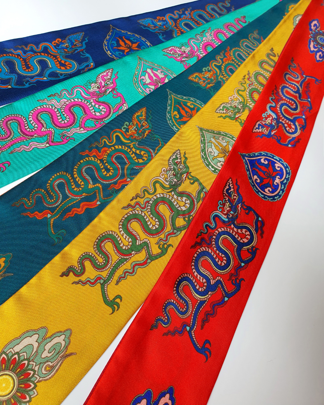 Quà Tặng Cao Cấp / Khăn Twilly Lụa Hương Vân Long Mộng / Xanh Cổ Vịt & Da Cam / 6cm x 150cm