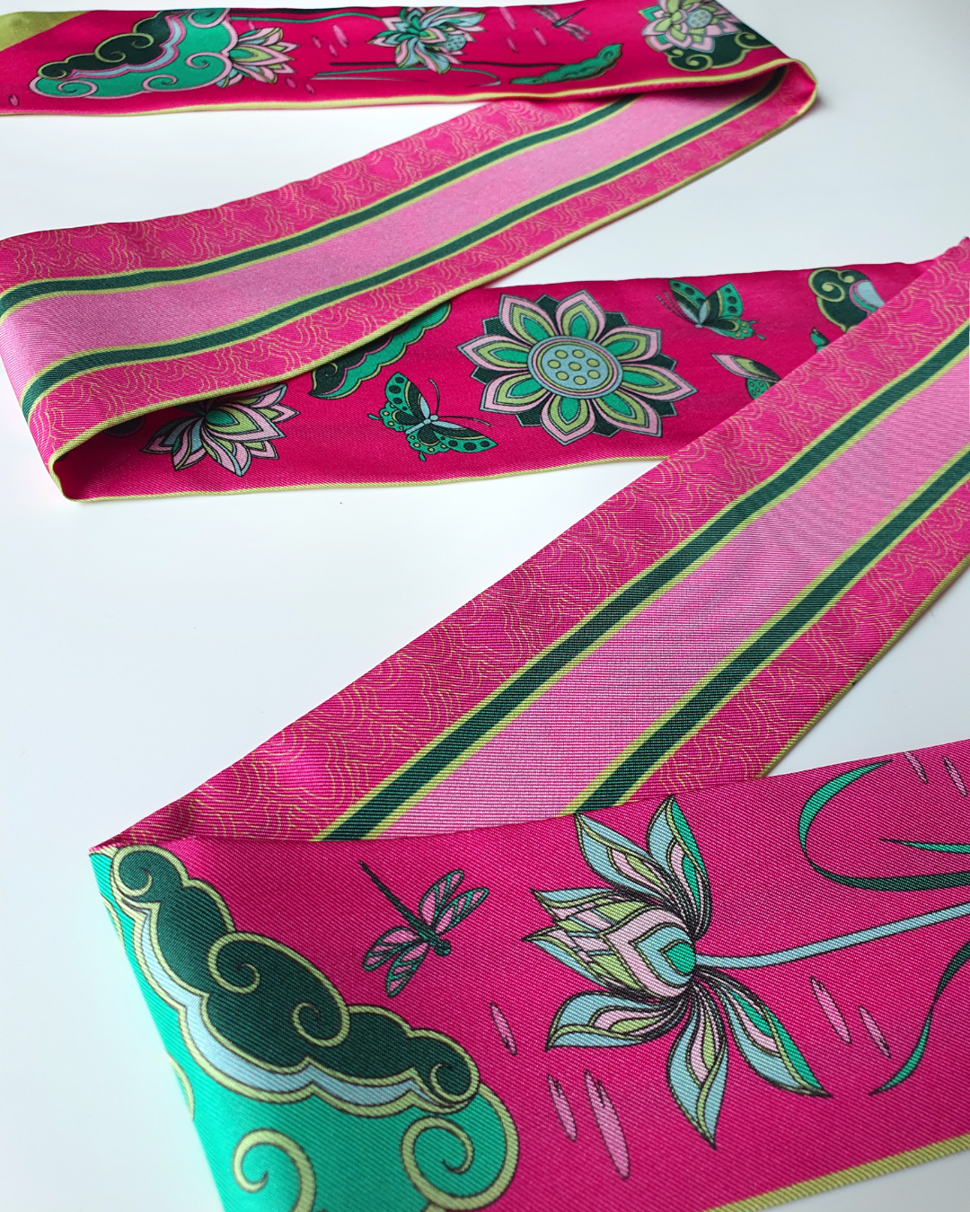 Quà Tặng Cao Cấp / Khăn Twilly Lụa Cố Đô Liên Hoạ / Hồng & Xanh Lá / 6cm x 150cm