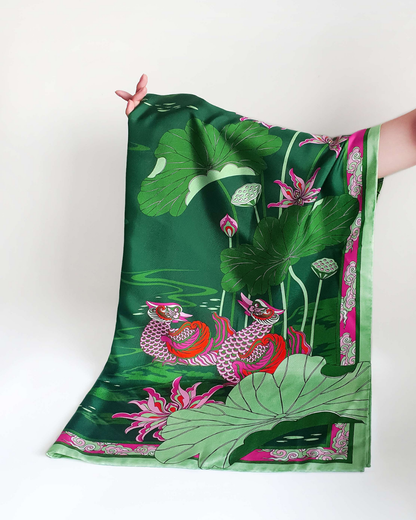 Khăn Lụa Uyên Ương Liên Hạ / Xanh Lá & Hồng / 65x65cm / 26x26in