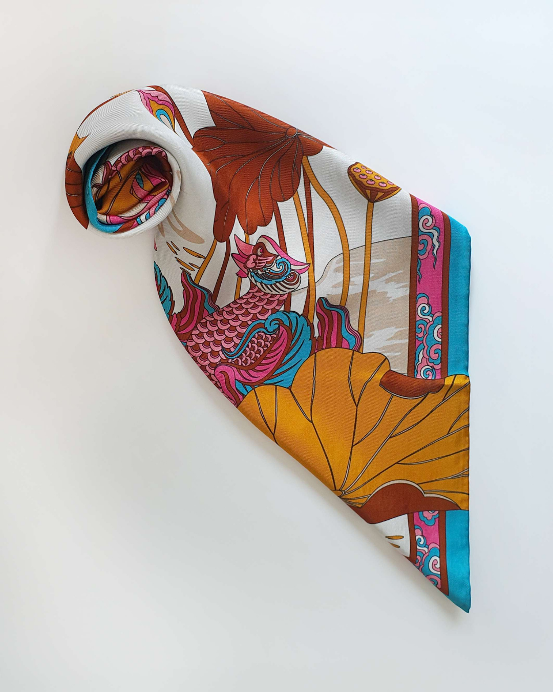 Khăn Lụa Uyên Ương Liên Hạ / Be & Nâu / 90x90cm / 36x36in