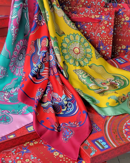 Quà Tặng Cao Cấp Tinh Sắc / Khăn Lụa Vuông Hương Vân Long Mộng / Xanh Ngọc & Hồng