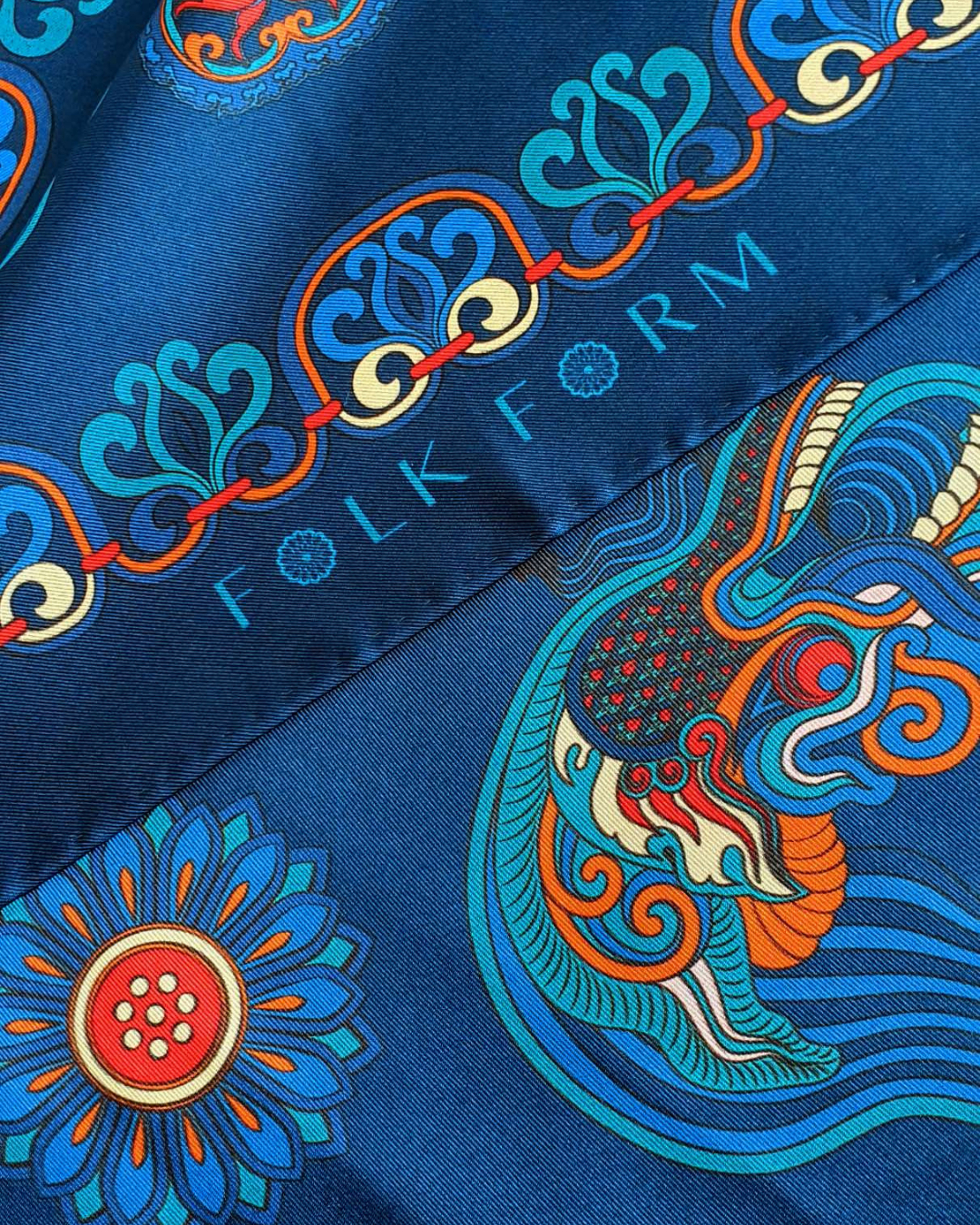 Khăn Lụa Mây Hoạ Long Ân / Xanh Dương / 90x90