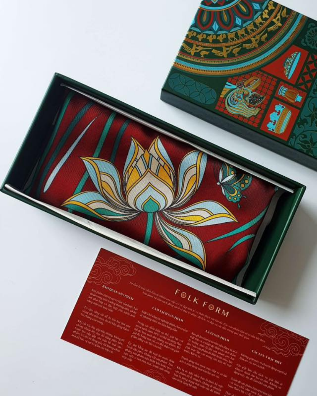Khăn Lụa Cố Đô Liên Hoạ / Nâu & Xanh Lá Đậm / 90x90cm / 36x36in