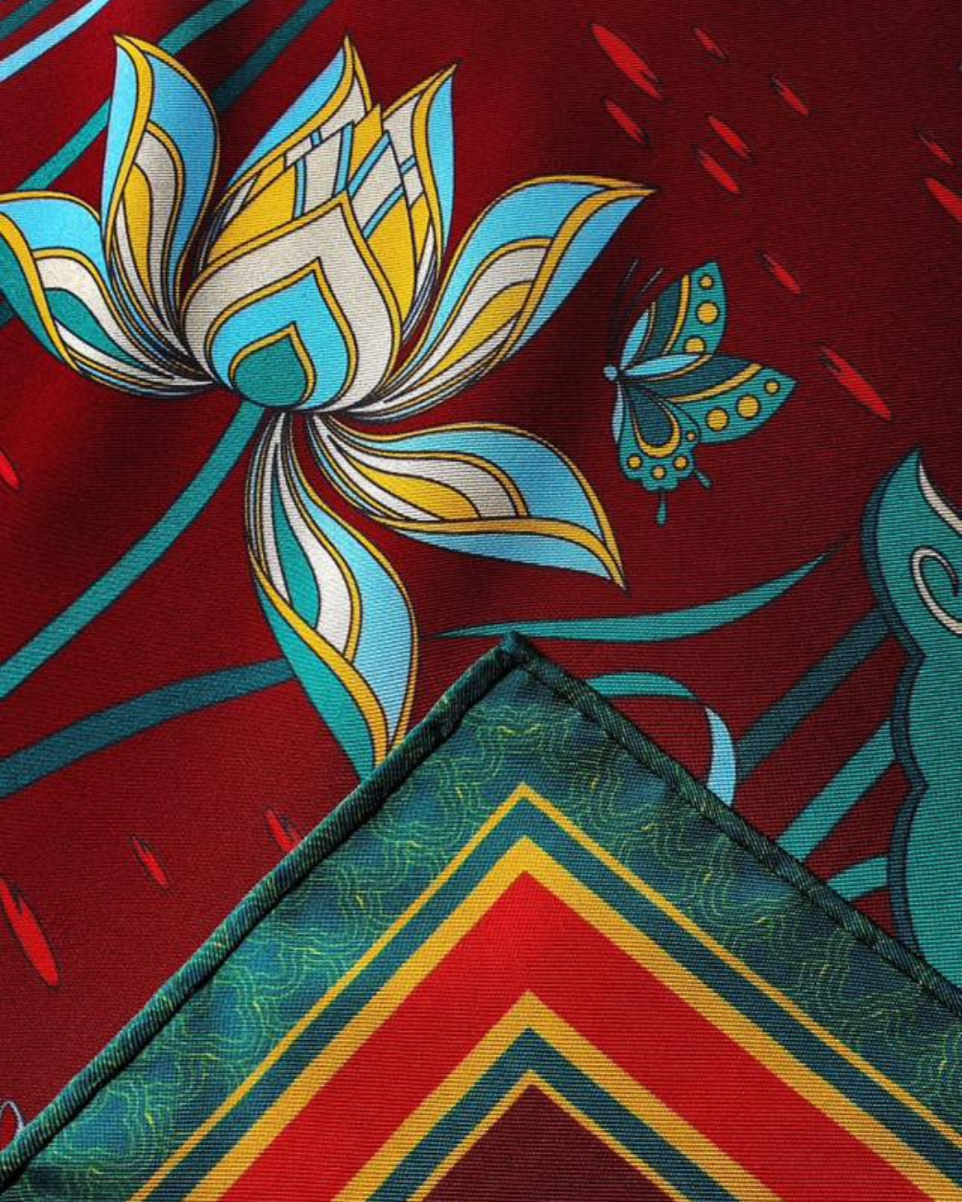 Khăn Lụa Cố Đô Liên Hoạ / Nâu & Xanh Lá Đậm / 110x110