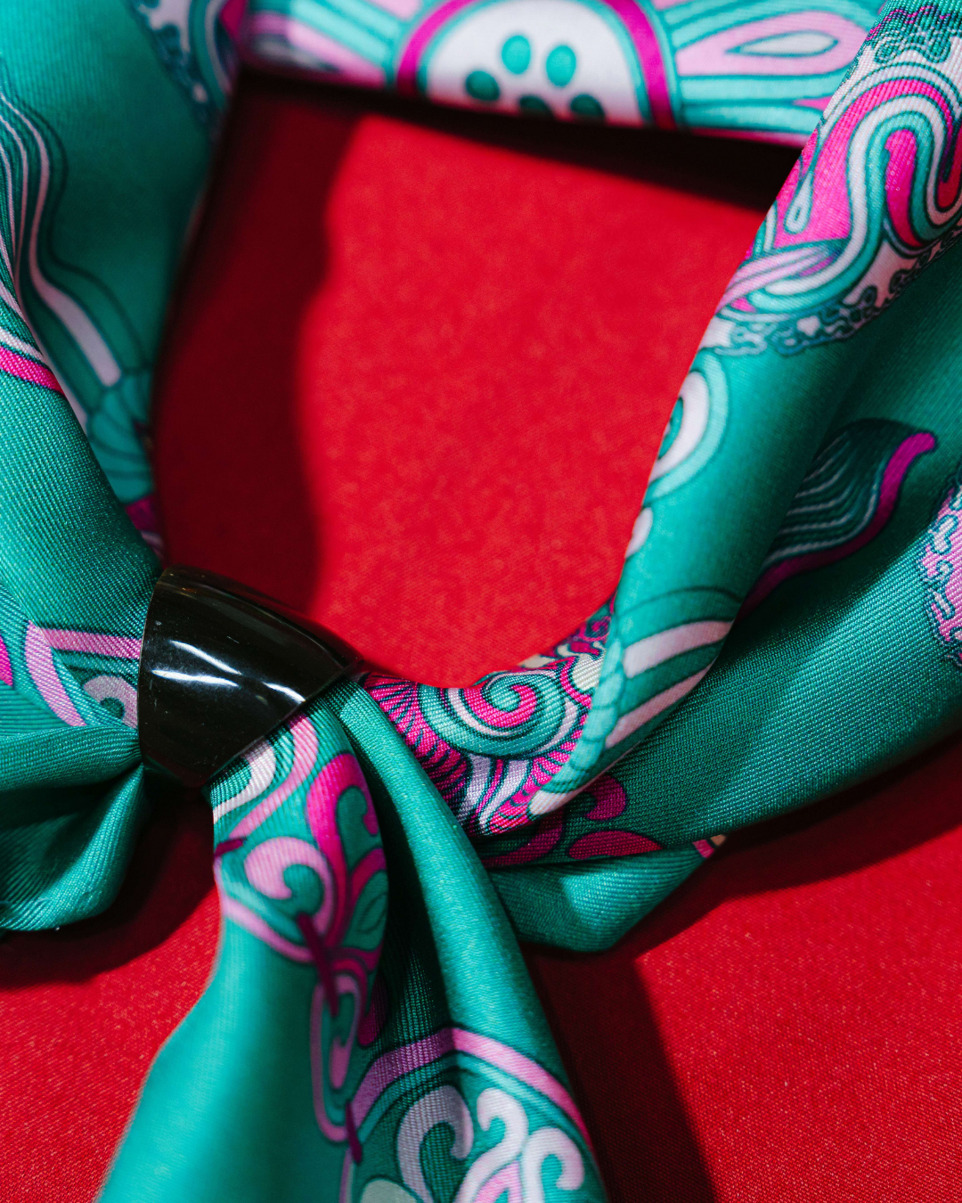 Quà Tặng Cao Cấp / Khăn Lụa Vuông Mây Hoạ Long Ân / Xanh Ngọc