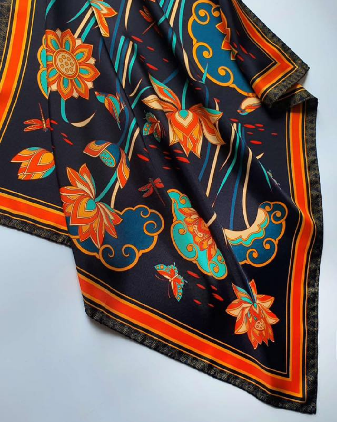 Khăn Lụa Cố Đô Liên Hoạ / Đen & Da Cam / 90x90cm / 36x36in