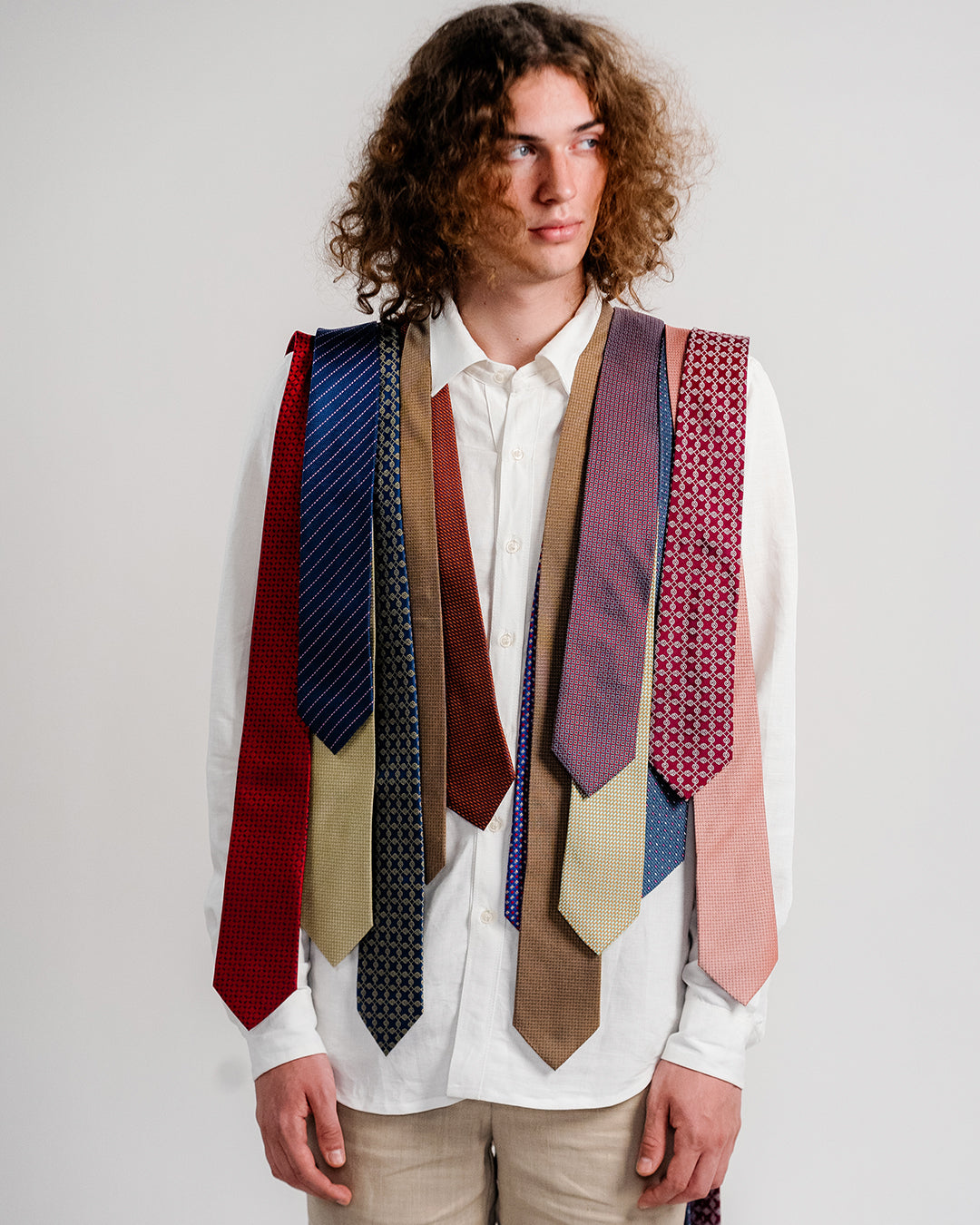 Quà Tặng Cao Cấp / Cà Vạt Lụa Gấm Hoa Văn Mắt Xích / Be / 8cm x 145cm