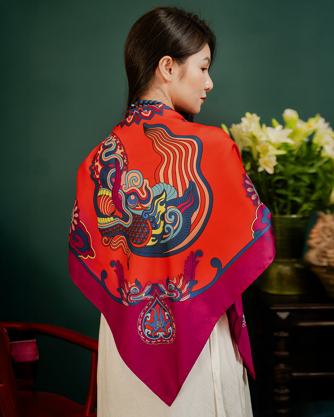 Khăn Lụa Vuông Hương Vân Long Mộng / Đỏ / Quà Tặng Cao Cấp