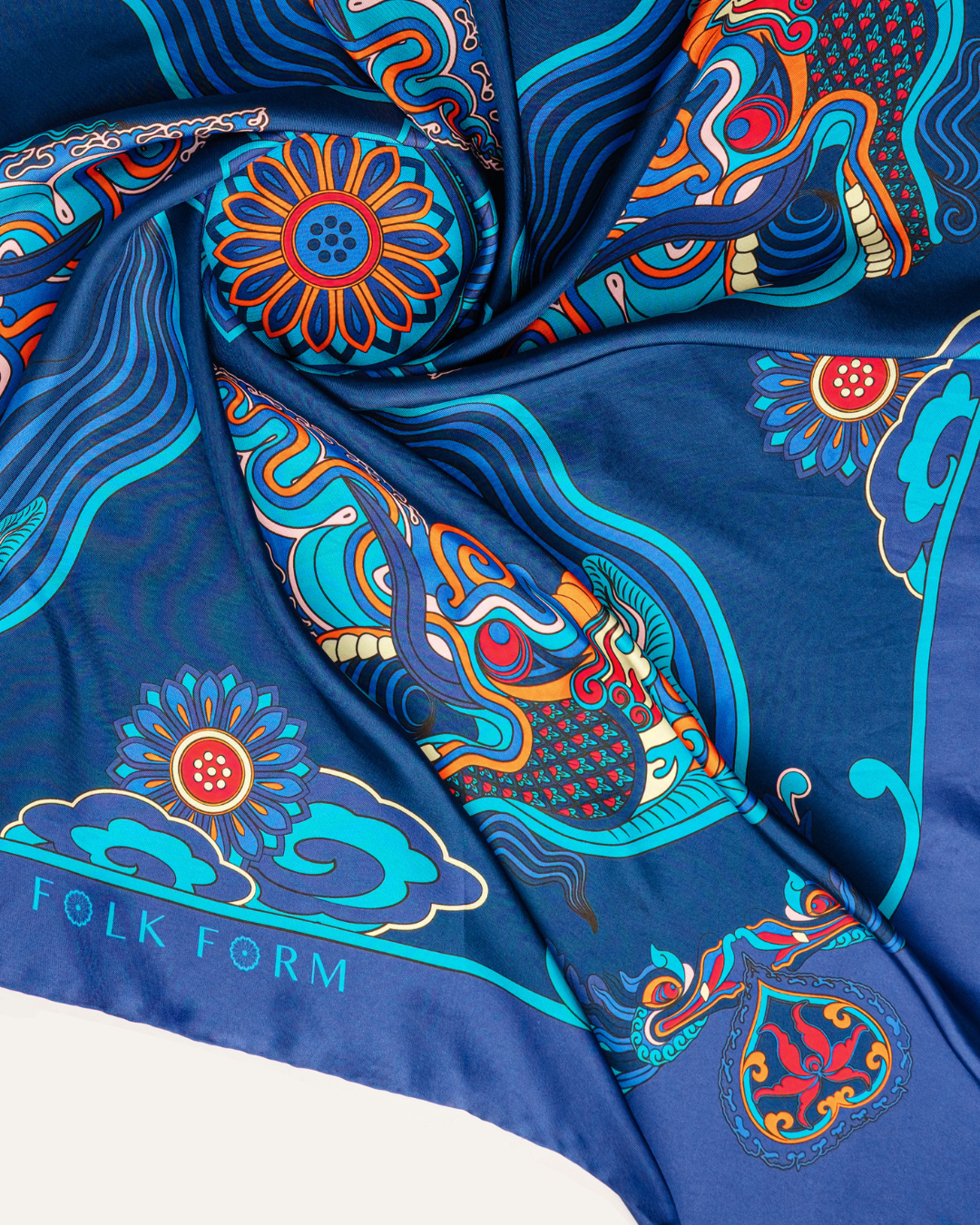 Quà Tặng Cao Cấp Tinh Tế / Khăn Lụa Vuông Hương Vân Long Mộng / Xanh Lam Đậm