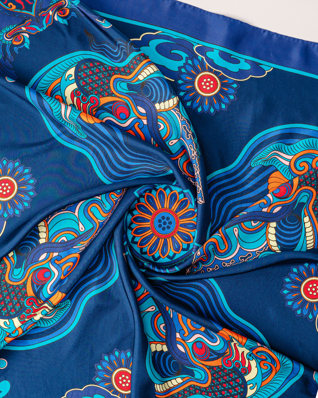 Quà Tặng Cao Cấp Tinh Tế / Khăn Lụa Vuông Hương Vân Long Mộng / Xanh Lam Đậm