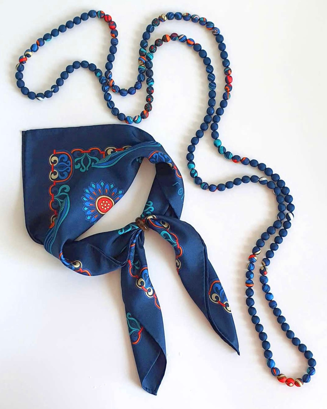 Quà Tặng Cao Cấp Tinh Tế / Khăn Lụa Vuông Hương Vân Long Mộng / Xanh Lam Đậm