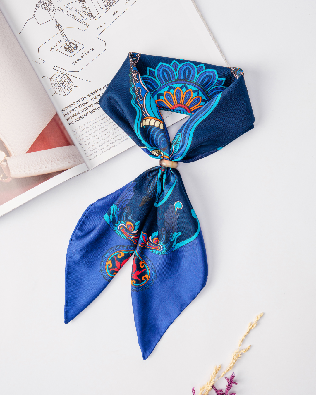 Quà Tặng Cao Cấp Tinh Tế / Khăn Lụa Vuông Hương Vân Long Mộng / Xanh Lam Đậm